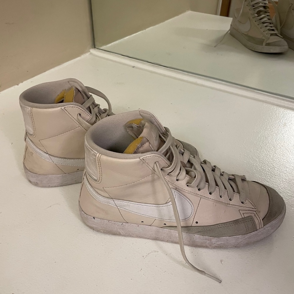 Nike women’s blazer ‘77 size 8.5